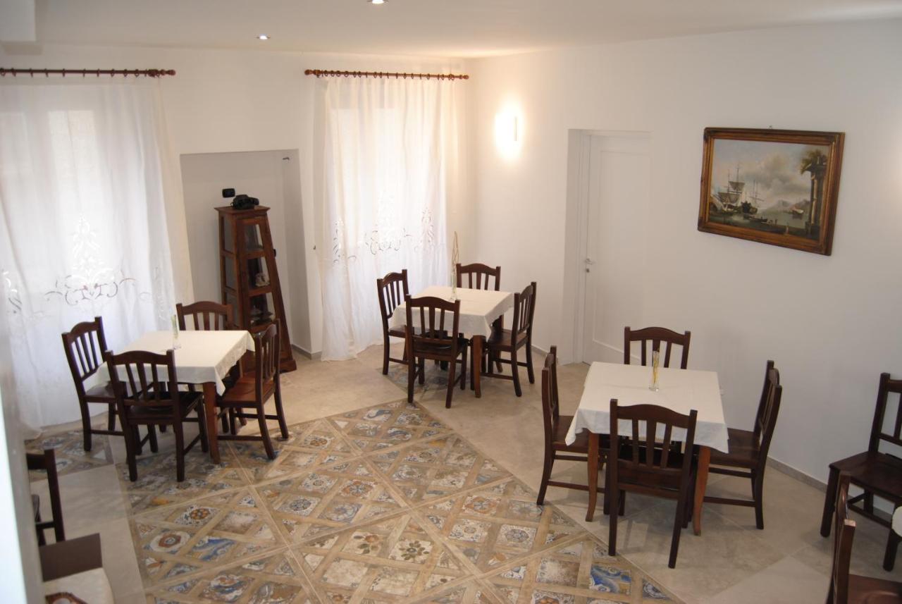 B & B Palazzo Maestro & Corte Maestro Rooms Gallipoli Eksteriør billede