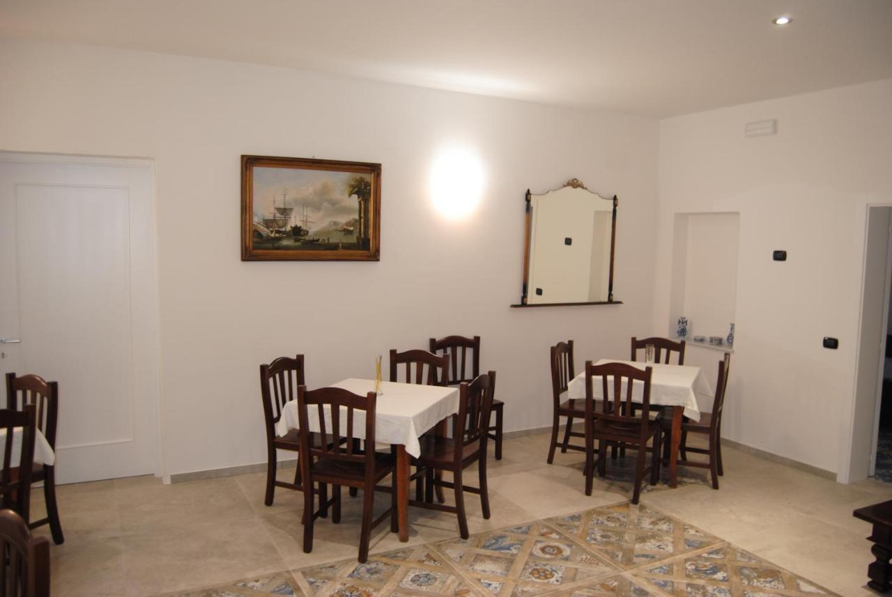 B & B Palazzo Maestro & Corte Maestro Rooms Gallipoli Eksteriør billede