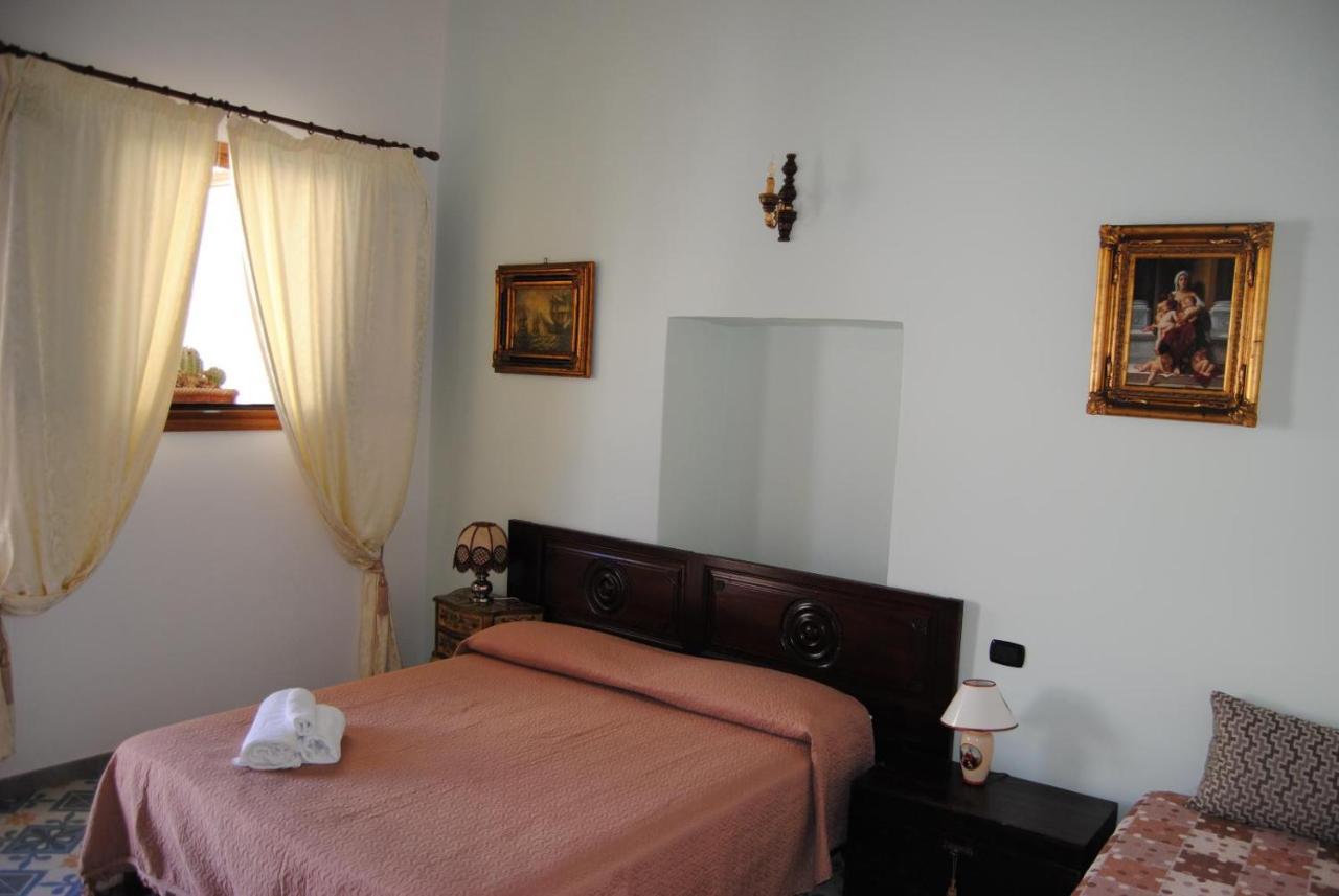 B & B Palazzo Maestro & Corte Maestro Rooms Gallipoli Eksteriør billede